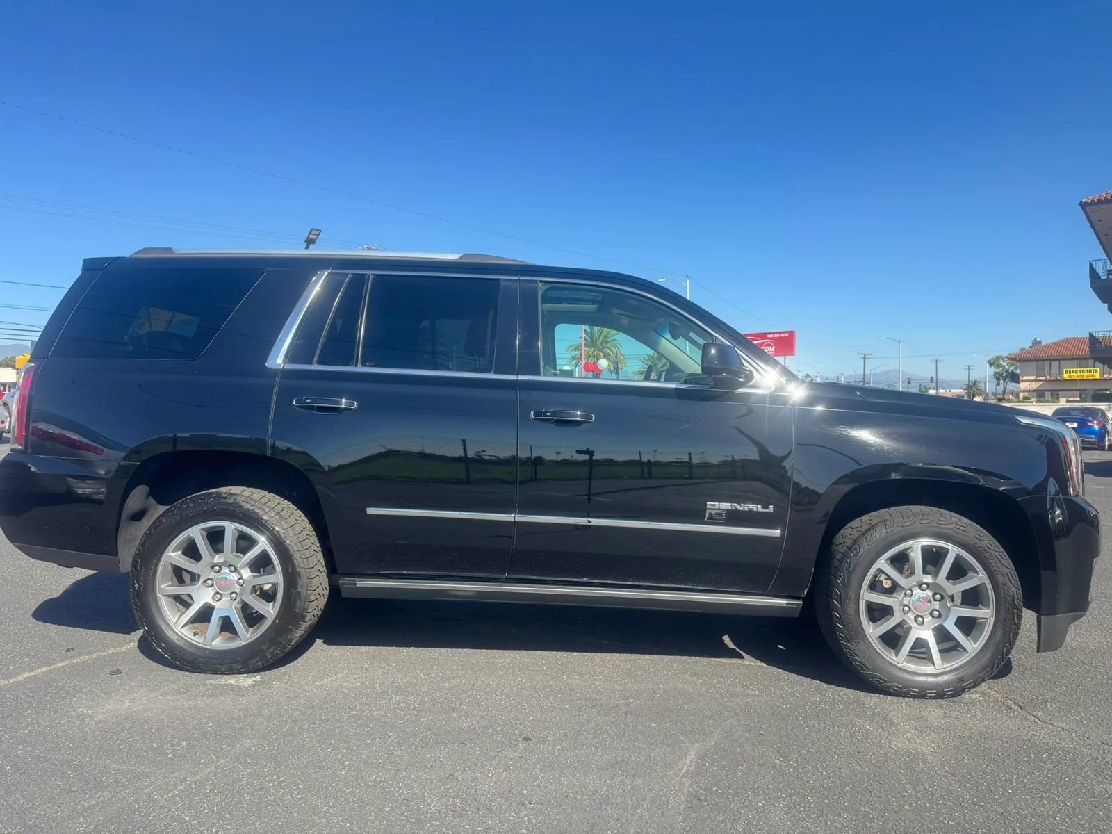 Used 2019 GMC Yukon Denali w/ Open Road Package AWD/4WD image 11