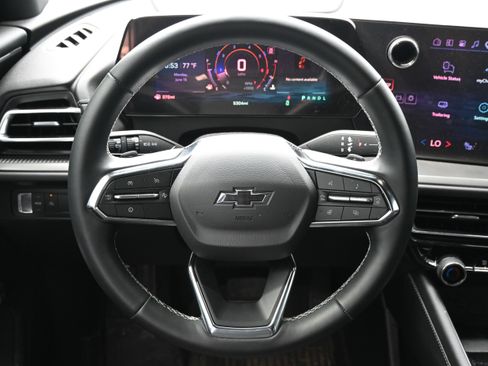 Used 2026 Chevrolet Traverse LT w/ Midnight/Sport Edition FWD image 6