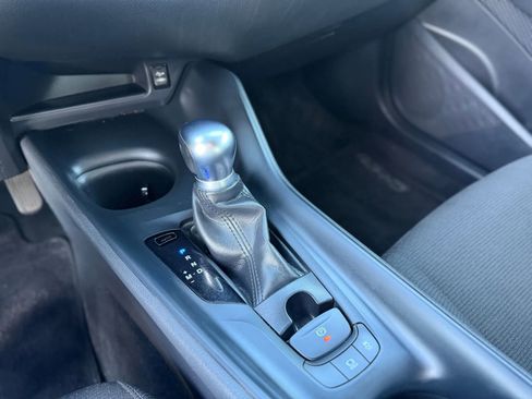 Used 2019 Toyota C-HR LE image 11