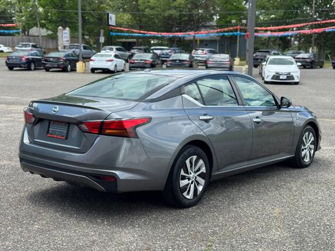 Used 2019 Nissan Altima 2.5 S FWD image 5