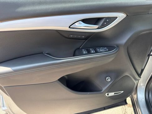 Used 2025 Buick Envision Avenir AWD/4WD image 22