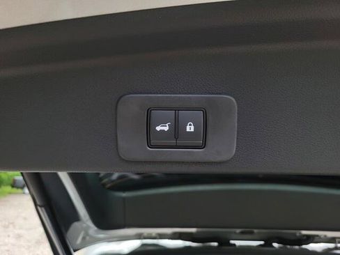 New 2025 Nissan Murano SL image 9