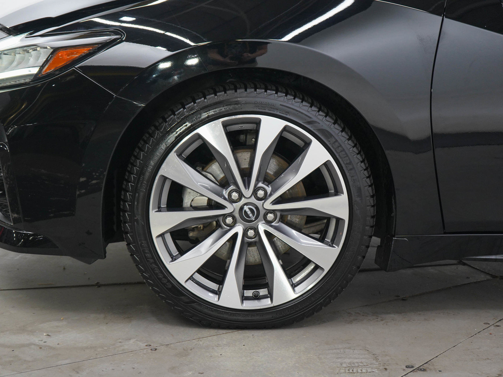Used 2023 Nissan Maxima Platinum w/ Sport Mat Group FWD image 28