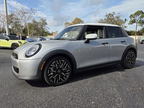 New 2026 MINI Cooper 4-Door Hardtop FWD image 3