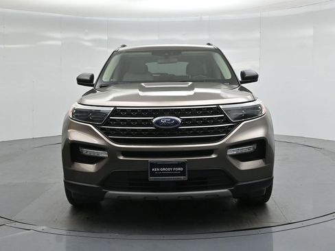 Certified 2021 Ford Explorer XLT w/ Equipment Group 202A RWD image 52