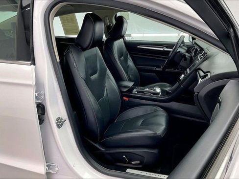 Used 2020 Ford Fusion Energi Titanium image 6