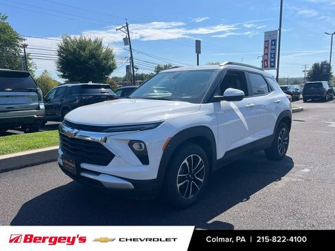 Certified 2024 Chevrolet TrailBlazer LT w/ Convenience Package AWD/4WD image 3