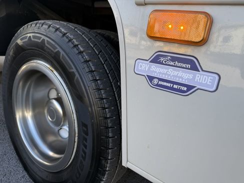 Used 2022 Ford E-450 and Econoline 450 Super Duty w/ Motorhome Prep Package image 31