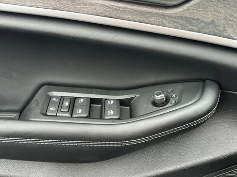 New 2026 Jeep Grand Cherokee Altitude image 13