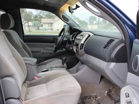 Used 2005 Toyota Tacoma 2WD Access Cab image 10