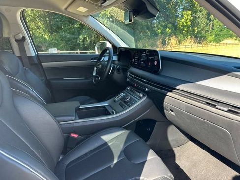 Used 2025 Hyundai Palisade SEL AWD/4WD image 24