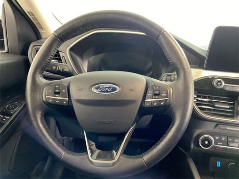 Used 2020 Ford Escape SE Sport image 28
