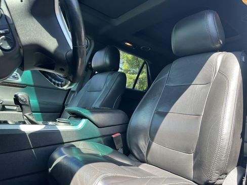 Used 2015 Ford Explorer Limited w/ Equipment Group 302A image 3