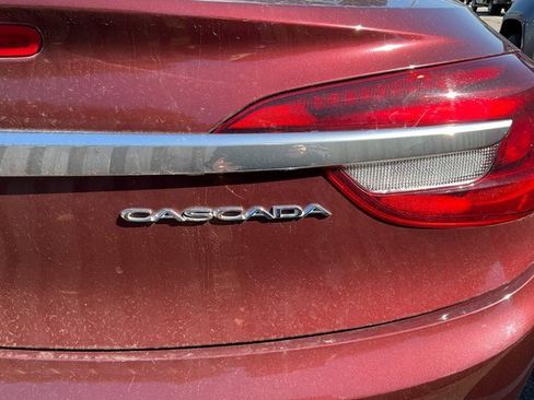 Used 2019 Buick Cascada Premium image 7