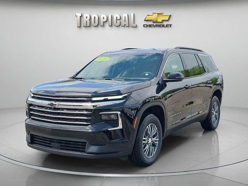 New 2026 Chevrolet Traverse LT image 1