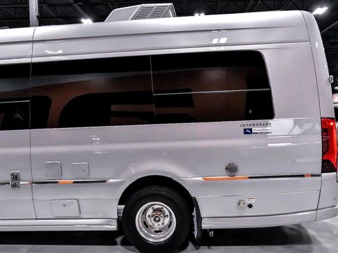 Used 2022 Mercedes-Benz Sprinter 3500 image 6