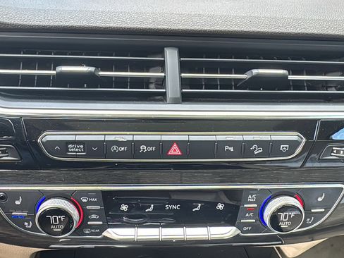 Used 2018 Audi Q7 3.0T Prestige w/ Prestige Package AWD/4WD image 6