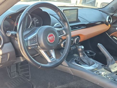 Used 2017 FIAT 124 Spider Lusso RWD image 15