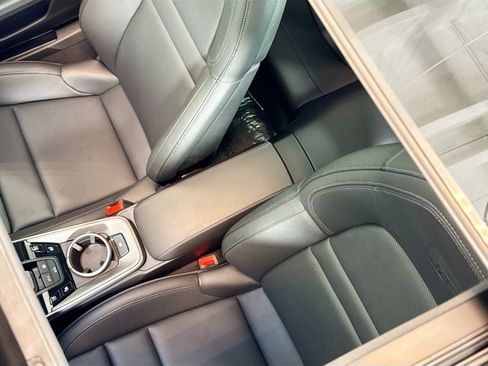 Used 2024 Porsche 911 Carrera image 22