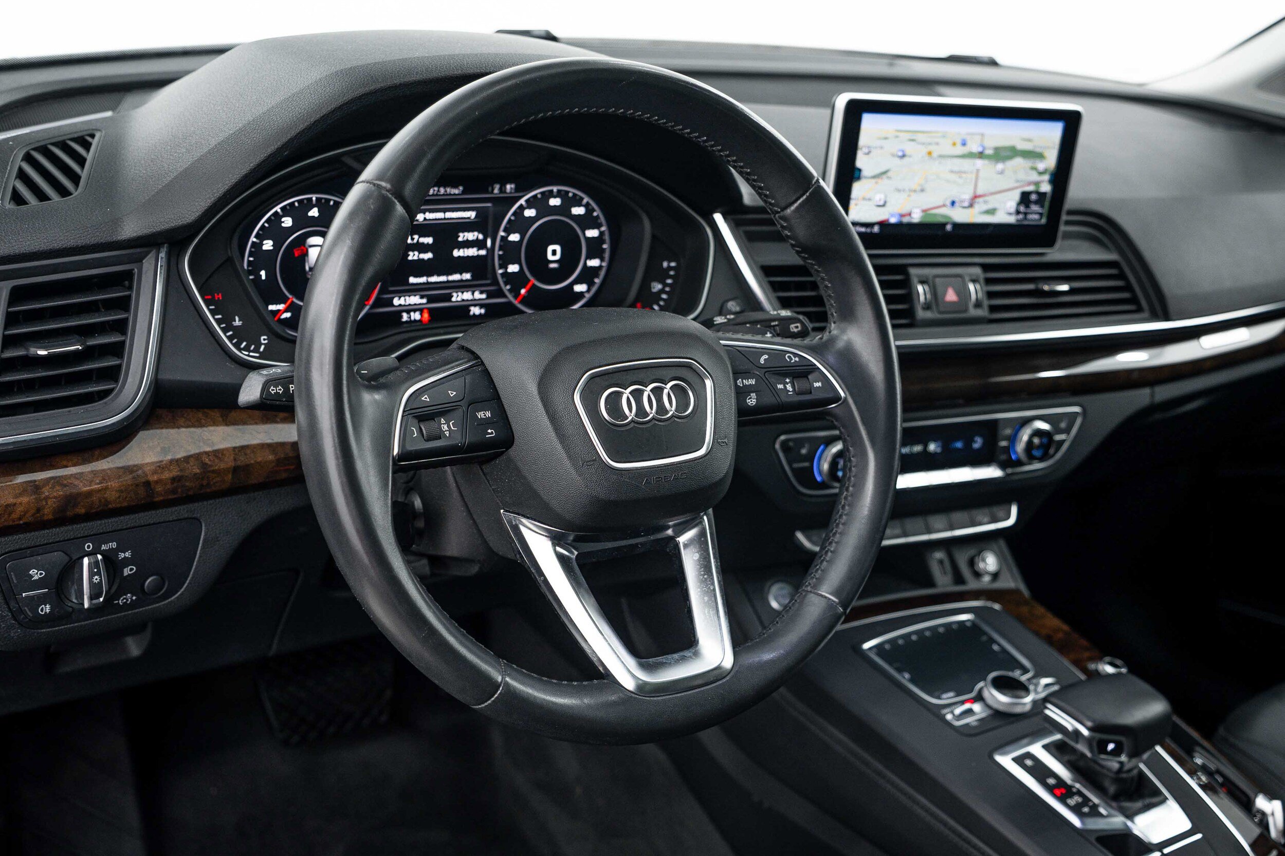 Used 2019 Audi Q5 2.0T Premium Plus w/ Premium Plus Package AWD/4WD image 11