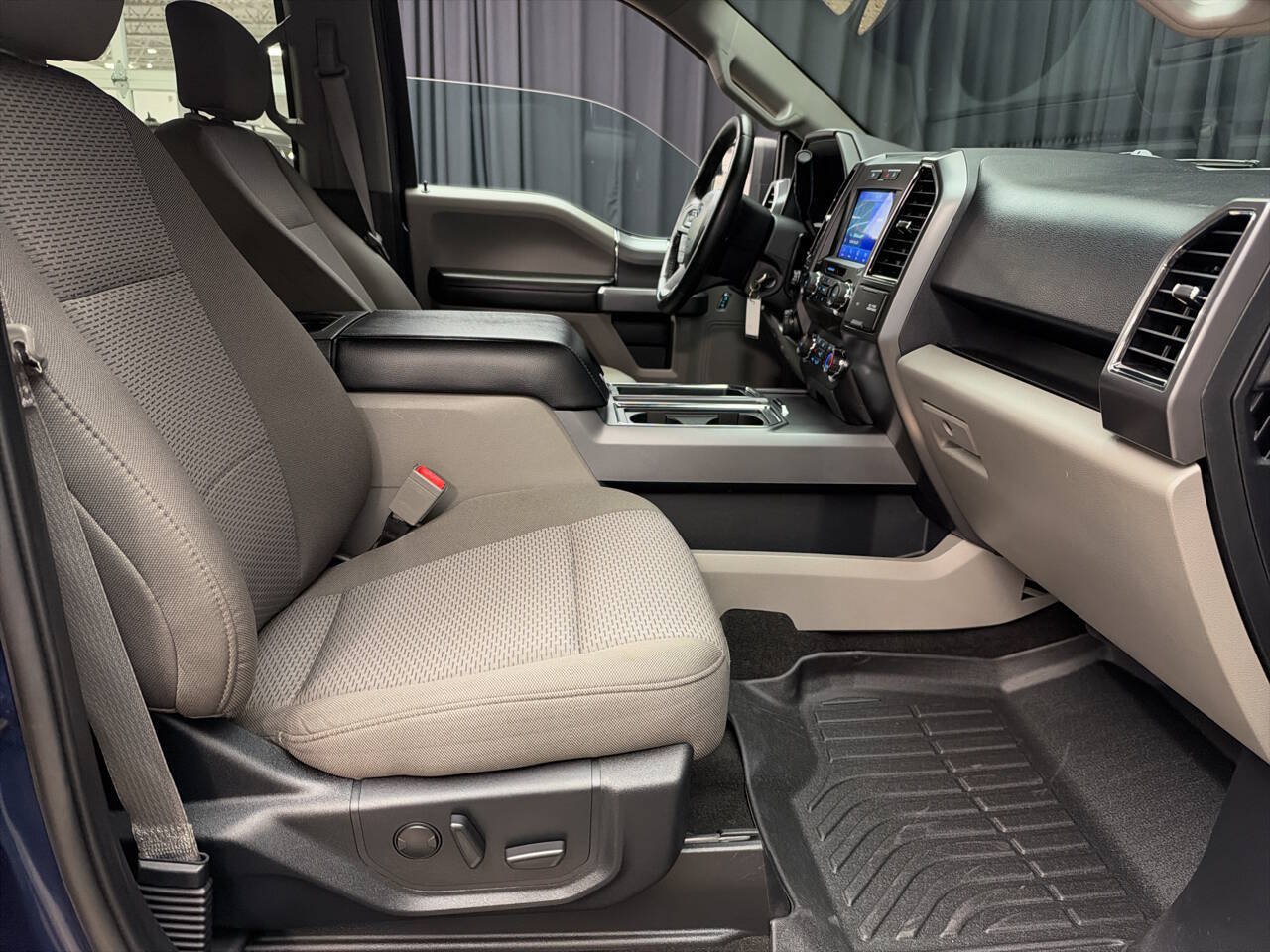 Used 2020 Ford F150 XLT w/ Equipment Group 302A Luxury AWD/4WD image 34