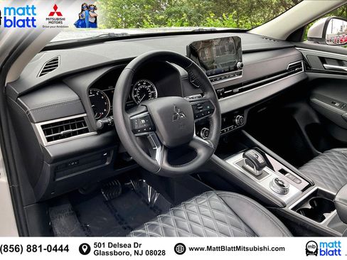 Used 2022 Mitsubishi Outlander SEL image 15