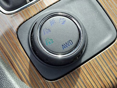 Certified 2018 GMC Acadia SLE image 24