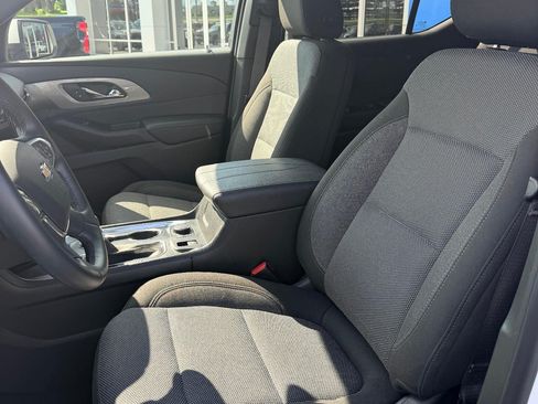 Used 2023 Chevrolet Traverse LT FWD image 13