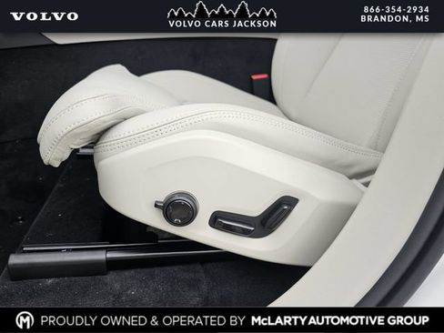 New 2026 Volvo XC90 B6 Ultra w/ Lounge Package AWD/4WD image 11