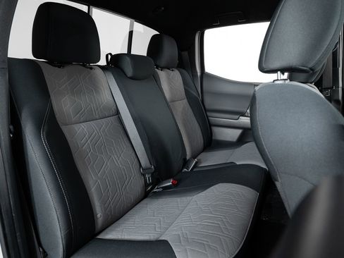 Used 2023 Toyota Tacoma TRD Off-Road image 24