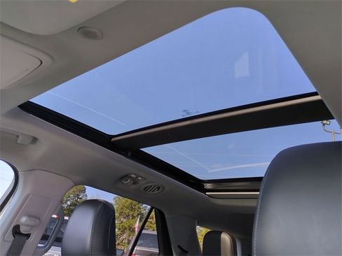 Used 2023 Ford Explorer XLT w/ Equipment Group 202A image 22