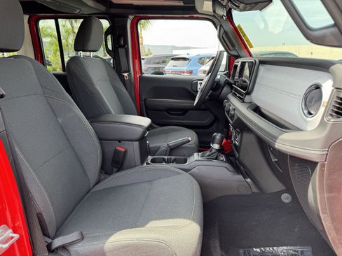 Used 2025 Jeep Wrangler Sahara w/ Safety Group image 37