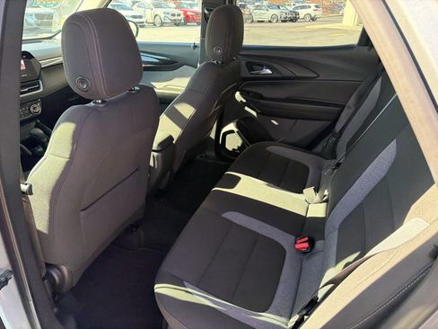 Used 2025 Chevrolet TrailBlazer LT image 23
