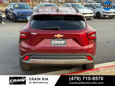 Used 2025 Chevrolet Trax LT w/ LT Convenience Package FWD image 6