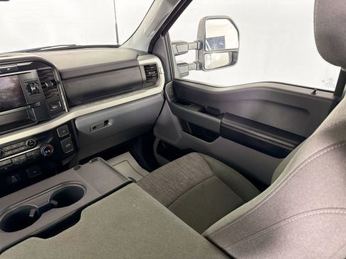Used 2024 Ford F250 XLT image 22