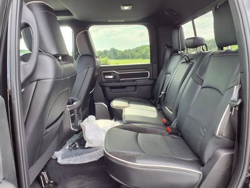 New 2026 RAM 2500 Laramie AWD/4WD image 15