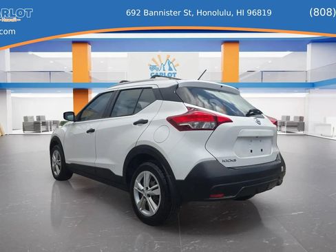 Used 2019 Nissan Kicks S w/ Exterior Package FWD image 2