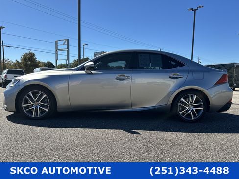Used 2018 Lexus IS 300 w/ Accessory Package 2 image 2