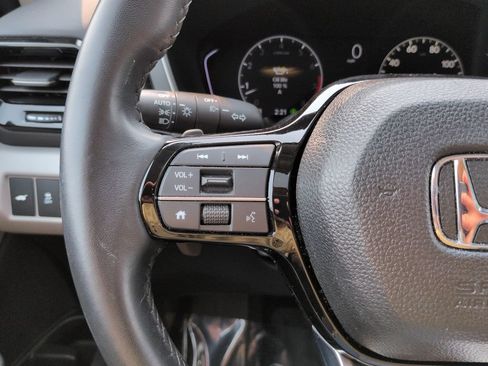 Used 2024 Honda Pilot Touring image 20
