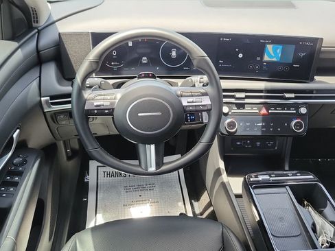 Certified 2025 Hyundai Tucson SEL AWD/4WD image 12