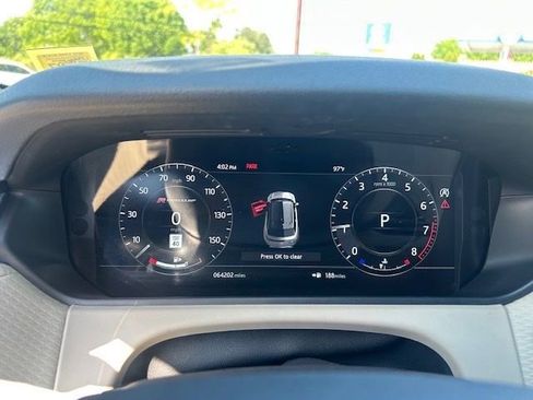Used 2019 Land Rover Range Rover Velar R-Dynamic SE AWD/4WD image 13