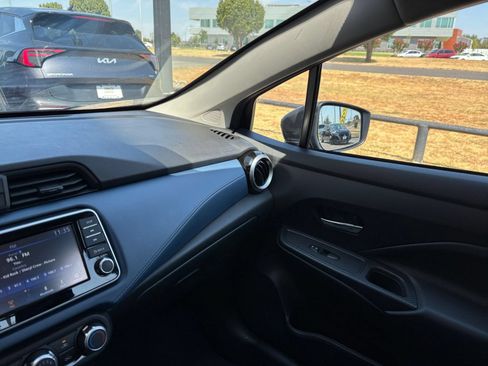 Used 2025 Nissan Versa SV FWD image 28