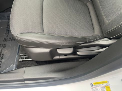 Used 2025 Buick Encore GX Preferred image 23