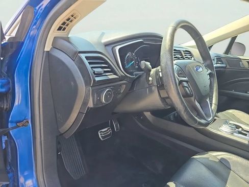 Used 2017 Ford Fusion Titanium FWD image 12
