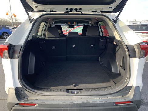 Used 2020 Toyota RAV4 XLE image 19