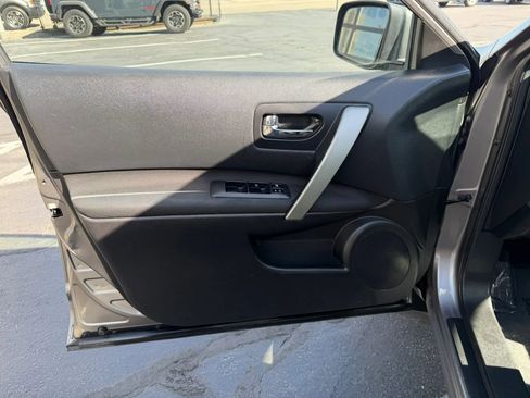 Used 2014 Nissan Rogue S w/ Convenience Package FWD image 11