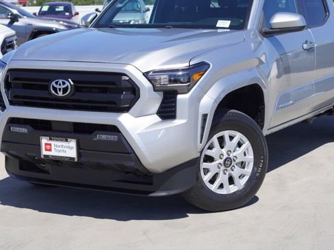 Used 2024 Toyota Tacoma SR5 AWD/4WD image 6