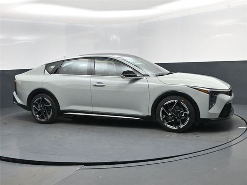 New 2026 Kia K4 GT-Line image 2