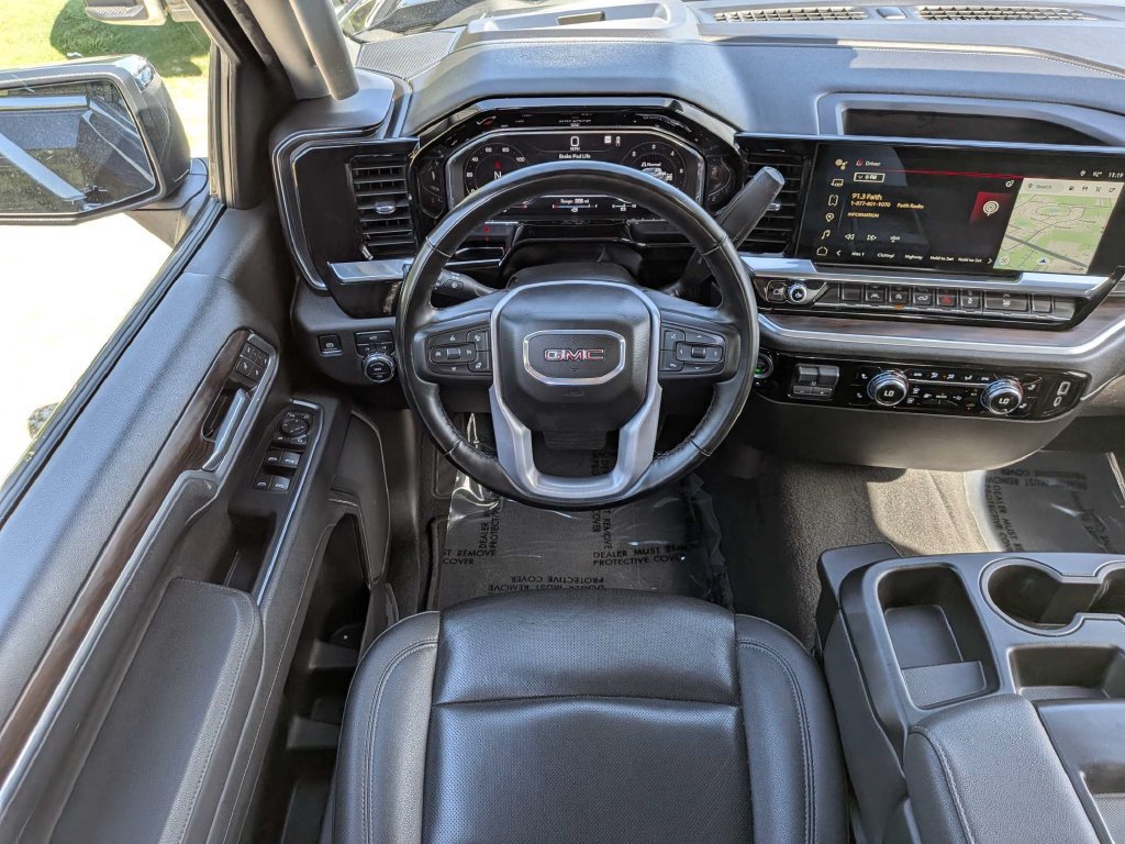Used 2025 GMC Sierra 1500 SLT AWD/4WD image 13
