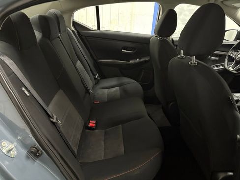 Used 2025 Nissan Sentra SR FWD image 15